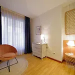 Urban Blue, Blue Appartement